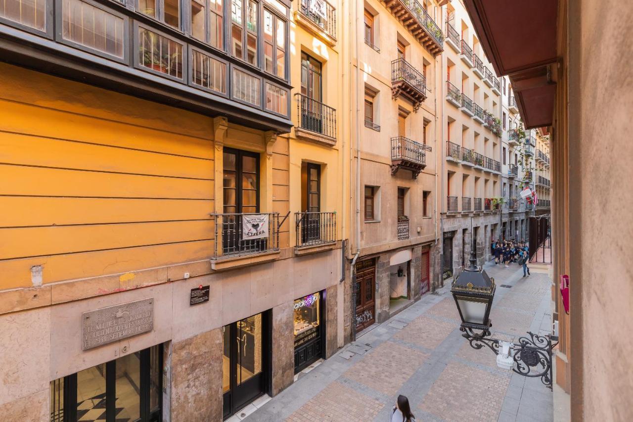 Ferienwohnung Ronda Street In The Heart Of Old Town Bilbao Exterior foto