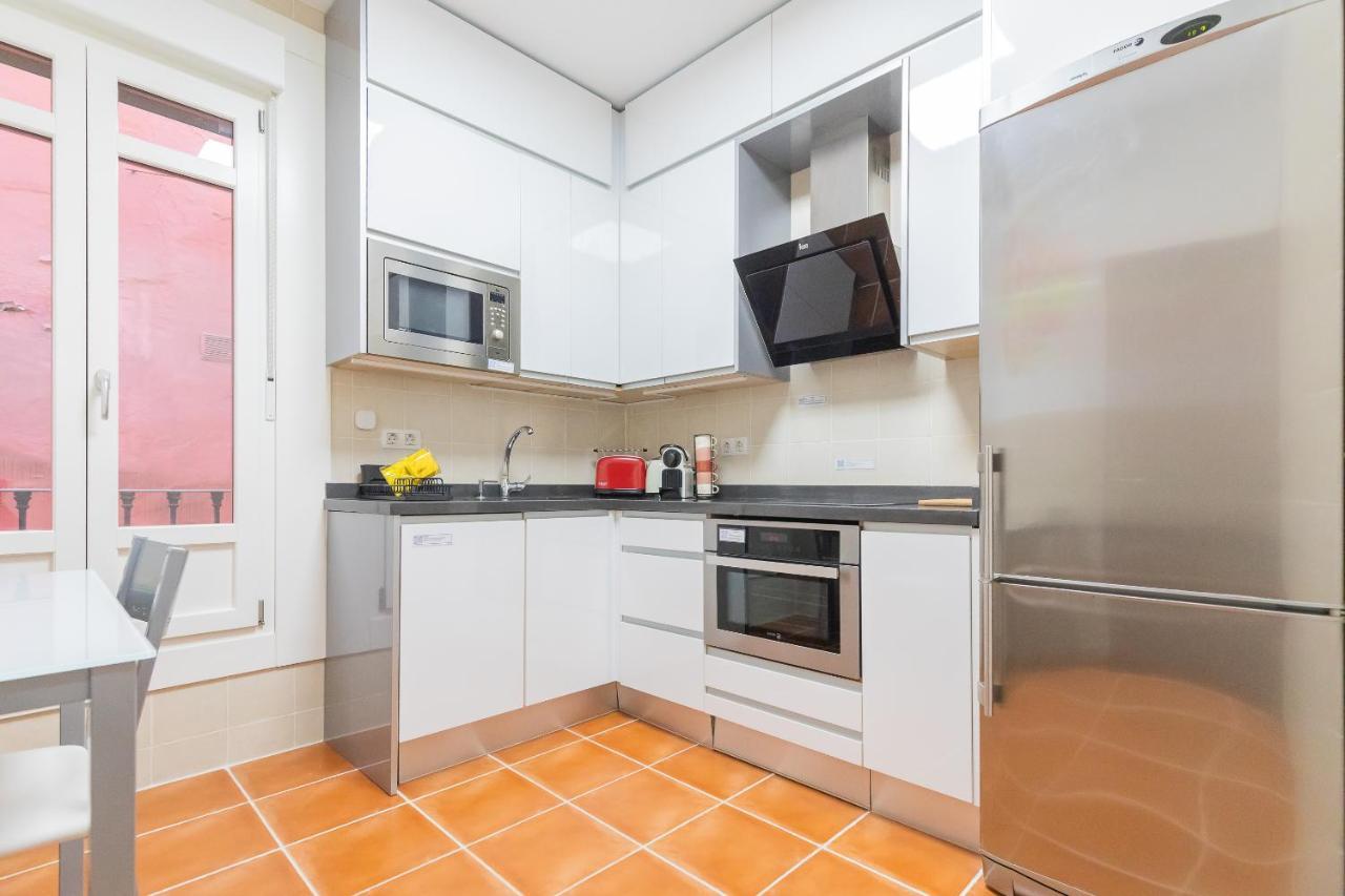 Ferienwohnung Ronda Street In The Heart Of Old Town Bilbao Exterior foto