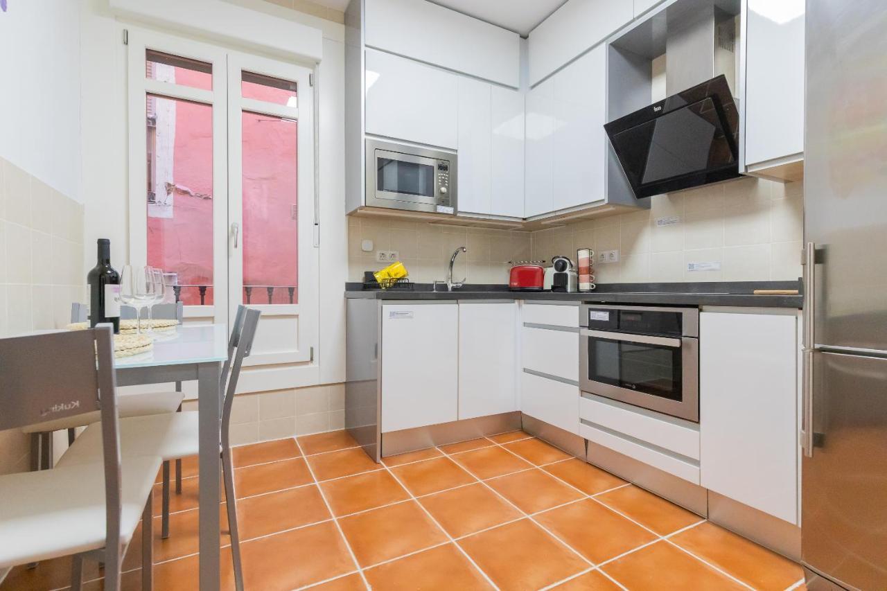 Ferienwohnung Ronda Street In The Heart Of Old Town Bilbao Exterior foto